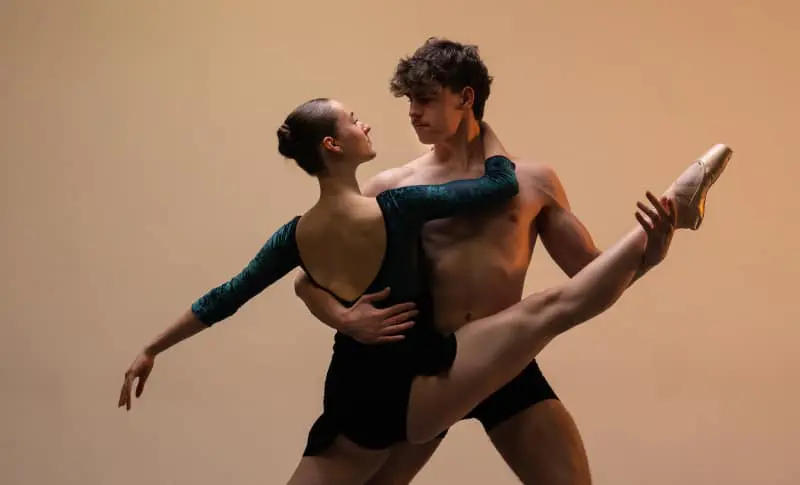 Bailarines del Programa de Alto rendimiento EBMA